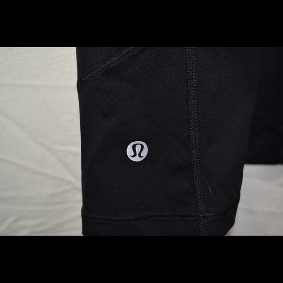 Black Lulu lemon tank top with built in bra - Picture 3 of 3